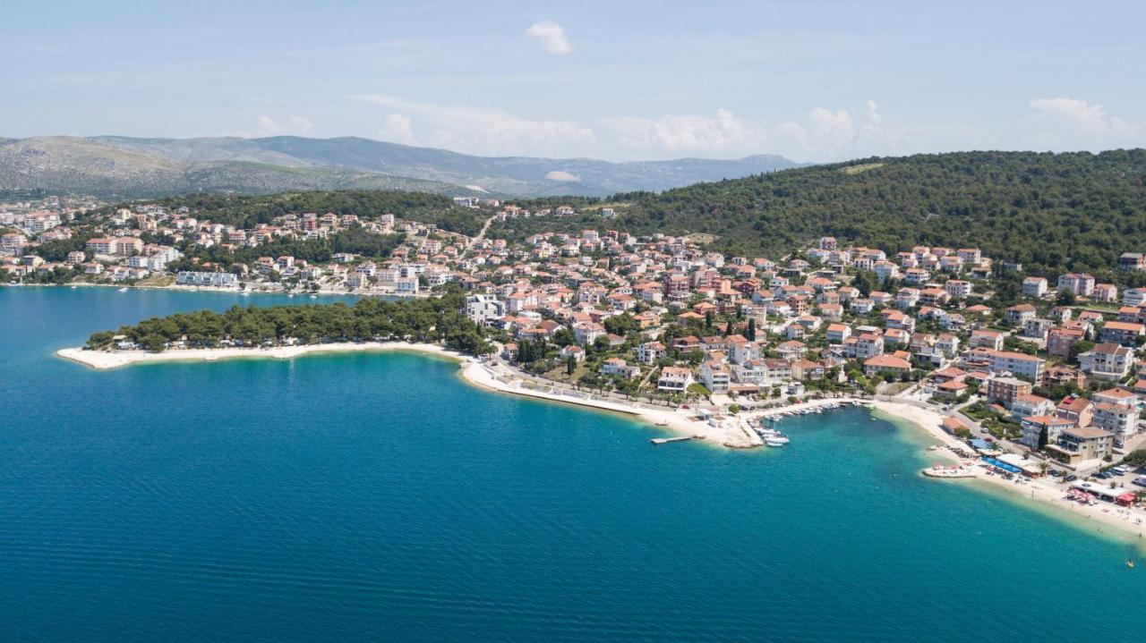 Seaside Apartments With A Swimming Pool Okrug Gornji, Ciovo - 11374 トロギール エクステリア 写真