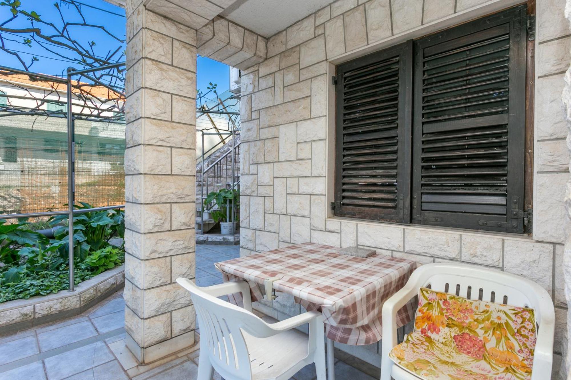 Seaside Apartments With A Swimming Pool Okrug Gornji, Ciovo - 11374 トロギール エクステリア 写真