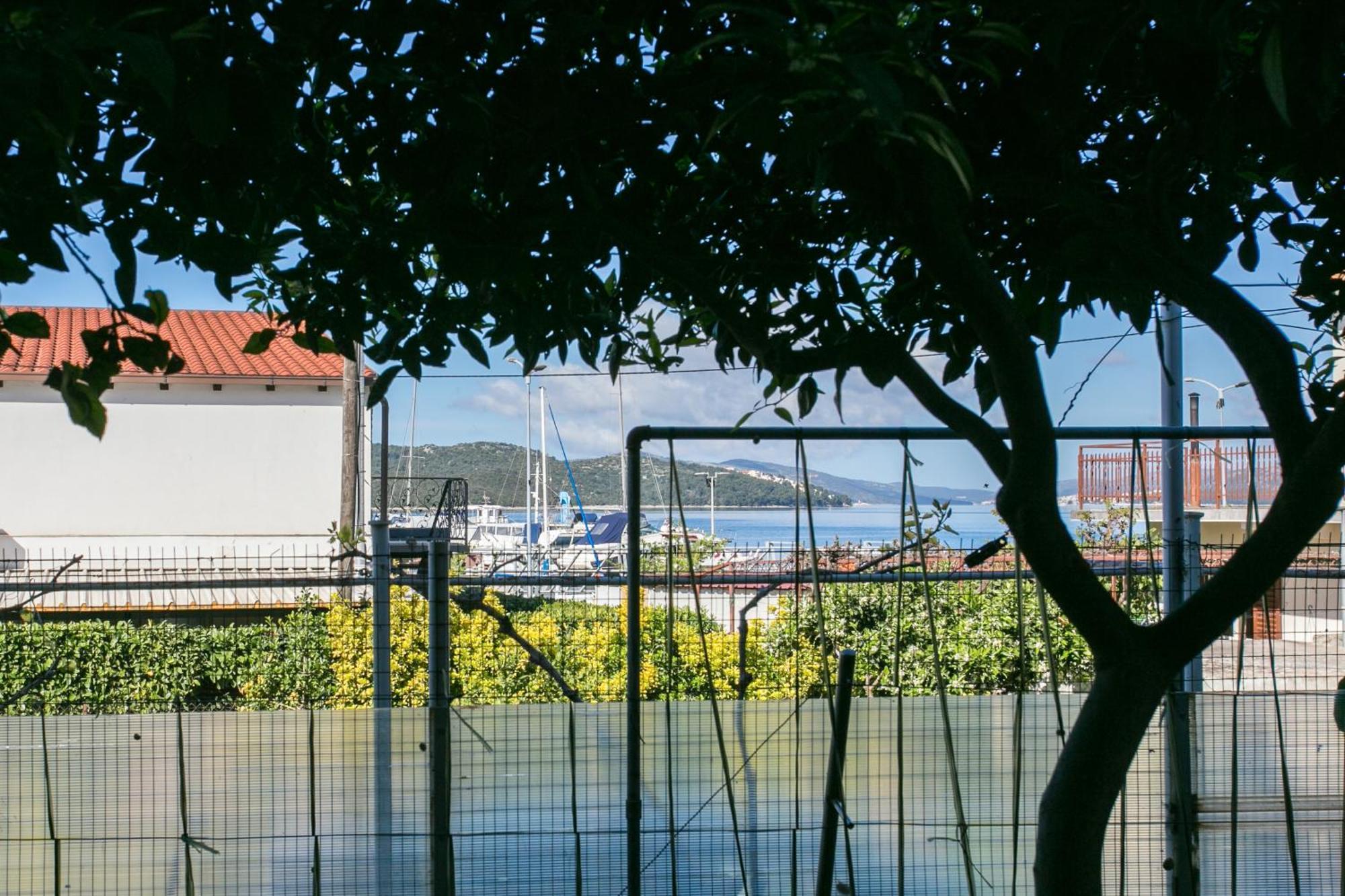 Seaside Apartments With A Swimming Pool Okrug Gornji, Ciovo - 11374 トロギール エクステリア 写真