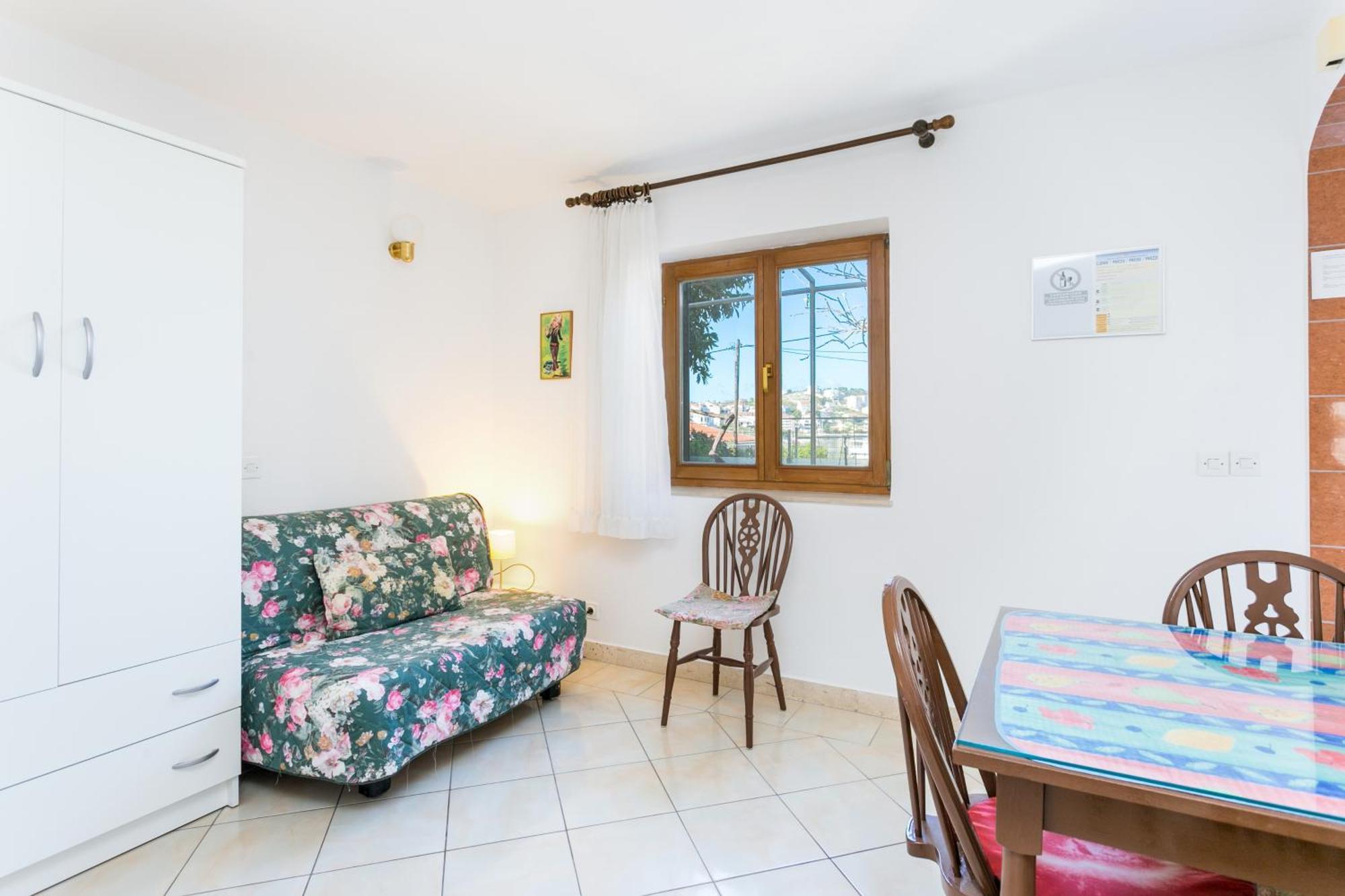 Seaside Apartments With A Swimming Pool Okrug Gornji, Ciovo - 11374 トロギール 部屋 写真